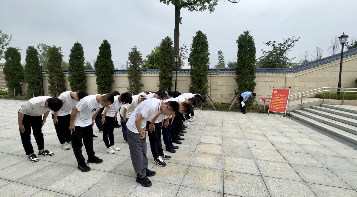 賡續(xù)紅色血脈 筑牢廉潔細(xì)胞|集團(tuán)各黨組織開(kāi)展“七一”主題黨日活動(dòng) 賡續(xù)紅色血脈 筑牢廉潔細(xì)胞|集團(tuán)各黨組織開(kāi)展“七一”主題黨日活動(dòng)